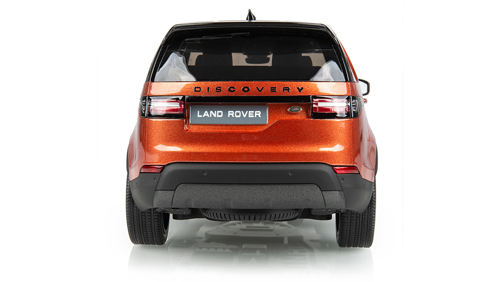 Get Land Rover Discovery 1:18 Scale Model At SAR 541.00