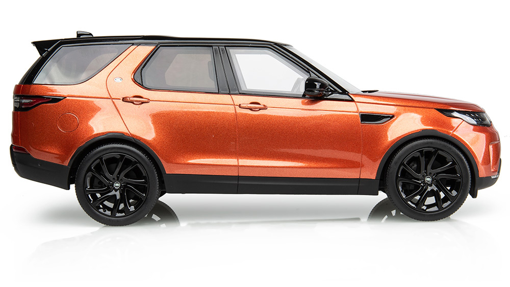 Land Rover Discovery 1:18 Scale Model